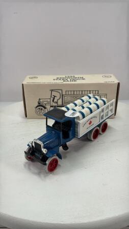1925 KENWORTH STAKE TRUCK BANK