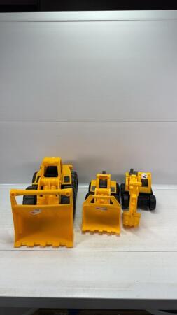 (3) PLASTIC CONSTRUCTION TOYS