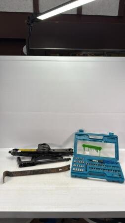 SMALL BIT/SOCKET SET, SCISSOR JACK, 17IN WONDER BAR
