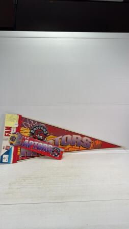 1994 TORONTO RAPTORS 30IN PENNANT W/RAPTORS BUTTON
