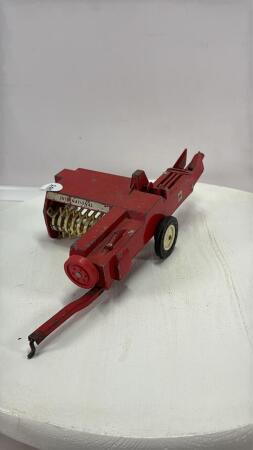 INTERNATIONAL BALER