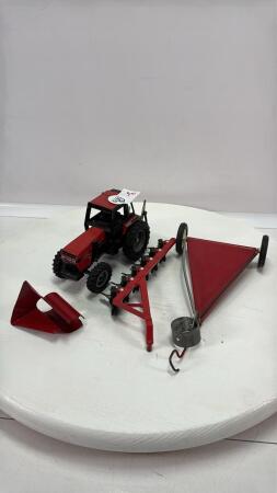 CASE INTERNATIONAL 2294 TRACTOR W/6 BOTTOM PLOW