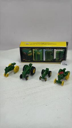 JOHN DEERE HISTORIC 4PC TOY SET