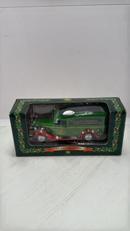 JOHN DEERE 1936 FORD PANEL VAN