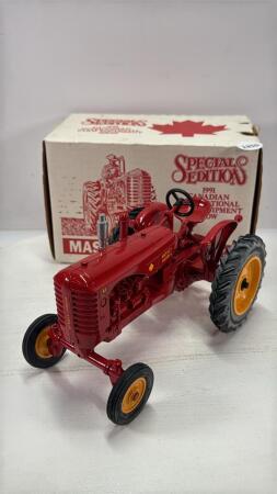 MASSEY HARRIS 44 SPECIAL TRACTOR