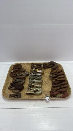 ASSORTED LOT OF CHAIN HOOKS