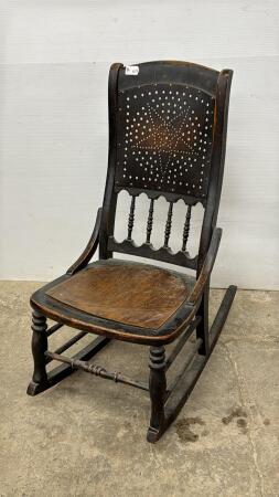 WOODEN ROCKING CHAIR