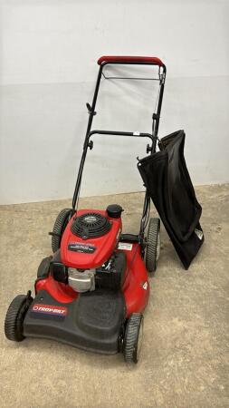 TROY BILT FRONT WHEEL DRIVE PUSH MOWER