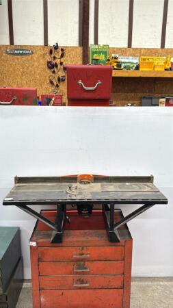 HEAVY DUTY ROUTER TABLE W/ 1/2IN 2HP RYBOI ROUTER