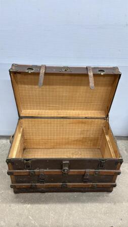 ANTIQUE STREAMER TRUNK