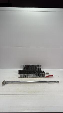 ASSORTED LOT OF SOCKETS