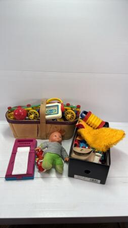 ASSORTED LOT OF KIDS TOYS