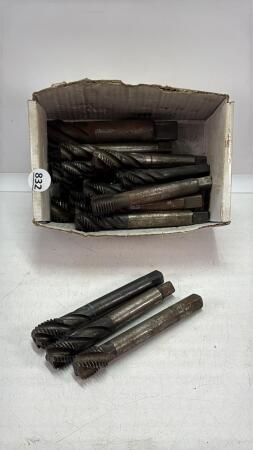 ASSORTED LOT OF SPIRAL FLUTE TAPS
