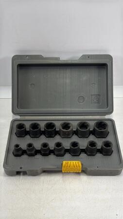 SET OF STRIPPED NUT EXTRACTORS