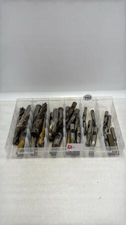 ASSORTMENT OF MILLING BITS IN TRAY
