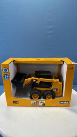CAT SKID STEER