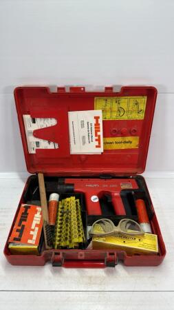HILTI DX 450 FASTENER TOOL