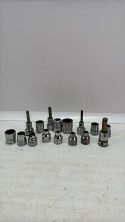 SNAP-ON LOT OF 3/8IN DRIVE SOCKETS