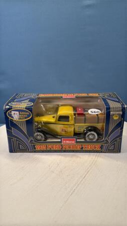 HOME HARDWARE 1935 FORD PICKUP TRUCK