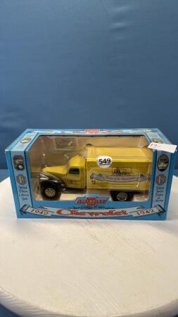 HOME HARDWARE 1942 CHEVROLET 1.5TON TRUCK
