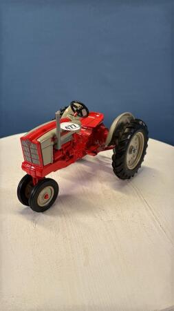 FORD 901 SELECT-O-SPEED NF TRACTOR