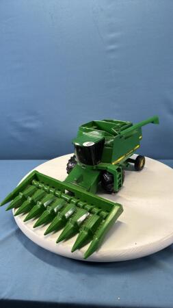JOHN DEERE 9500 COMBINE WITH 8 ROW CORN HEAD