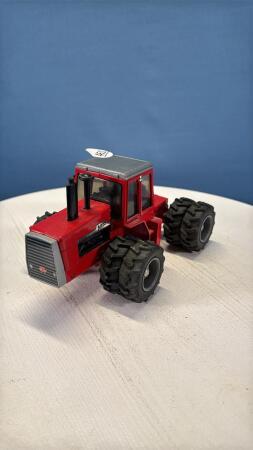 MASSEY FERGUSON 4900 ARTICULATED TRACTOR W/DUALS