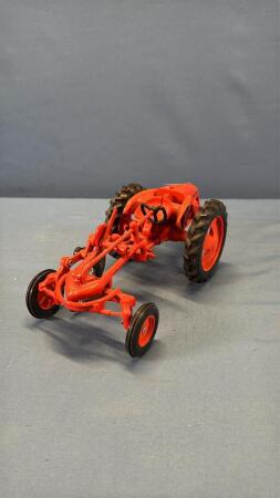 ALLIS CHALMERS G 1948 TRACTOR W/SINGLE FURROW PLOW