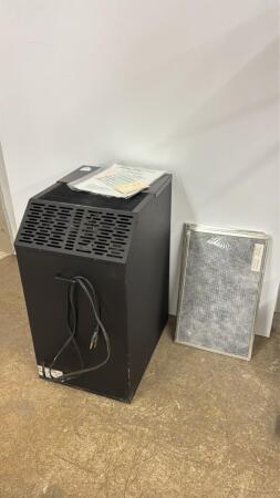 DELUXE ELECTRONIC AIR CLEANER WITH 3 NEW FILTERS