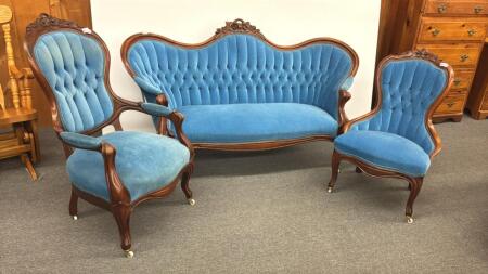 VICTORIAN SETTEE WITH MATCHING HIS & HERS CHAIR