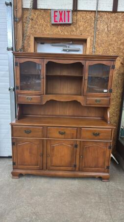 KNECHTEL 2PC MAPLE BUFFET