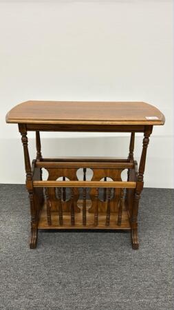 WALNUT MAGAZINE STAND