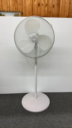PEDESTAL OSCILATING FAN