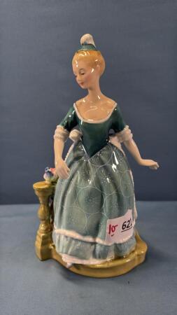 ROYAL DOULTON "CLARINDA"