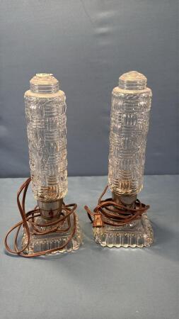 PAIR OF 12IN TALL BEDROOM LAMPS