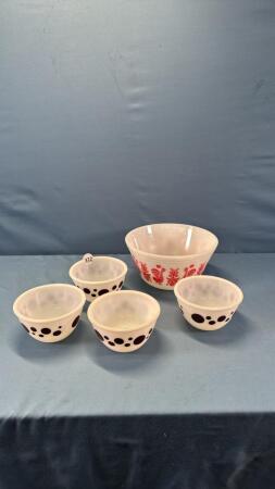 FIRE KING MIXING BOWL & (4)DESSERT BOWLS