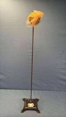 METAL HAT STAND