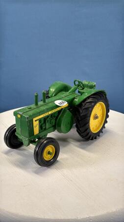 JOHN DEERE 820 DIESEL TRACTOR