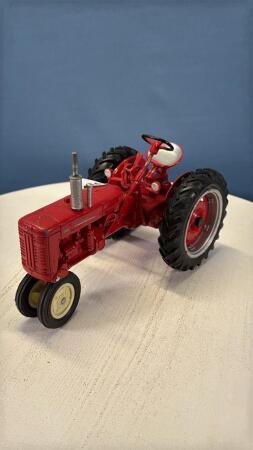 FARMALL 200 NF TRACTOR