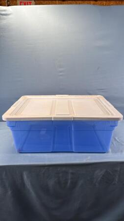 RUBBERMAID 41.6L TOTE WITH LID