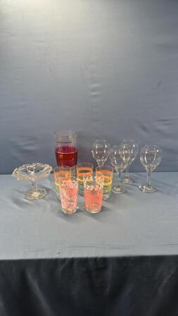 ASSORTED GLASSWARE LOT