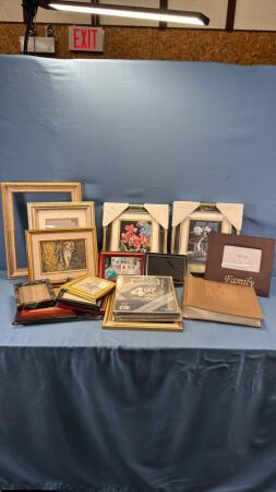 LOT OF NEW & USED PICTURE FRAMES & 2 PHOTO ALBUMS