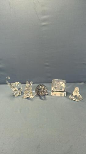 ASSORTED LOT OF CLEAR GLASS FIGURINES