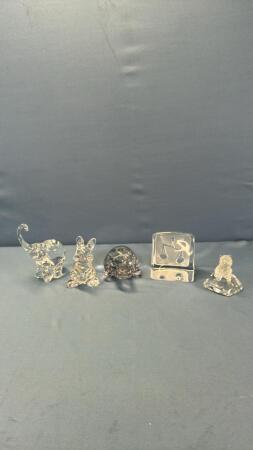 ASSORTED LOT OF CLEAR GLASS FIGURINES
