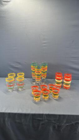 QUANTITY OF 1950'S GLASSWARE