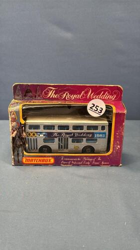 ROYAL WEDDING 1981 DOUBLE DECKER BUS