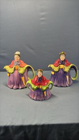 (3) LITTLE OLD LADY TEA POTS