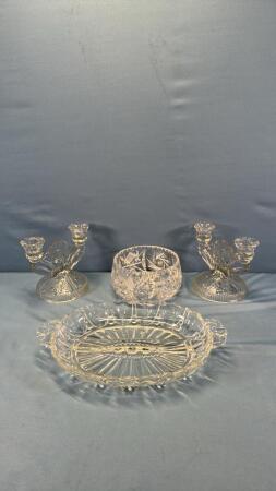 ASSORTED GLASSWARE LOT