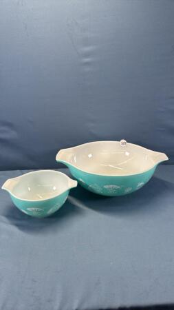 (2) PYREX MIXING BOWLS