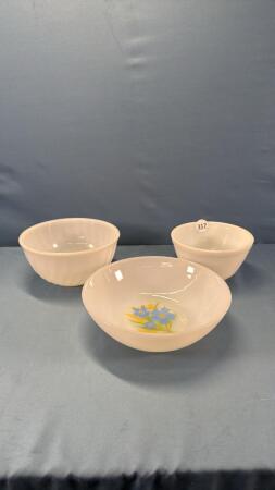 LOT OF 3 UNMATCHED GLASS BOWLS